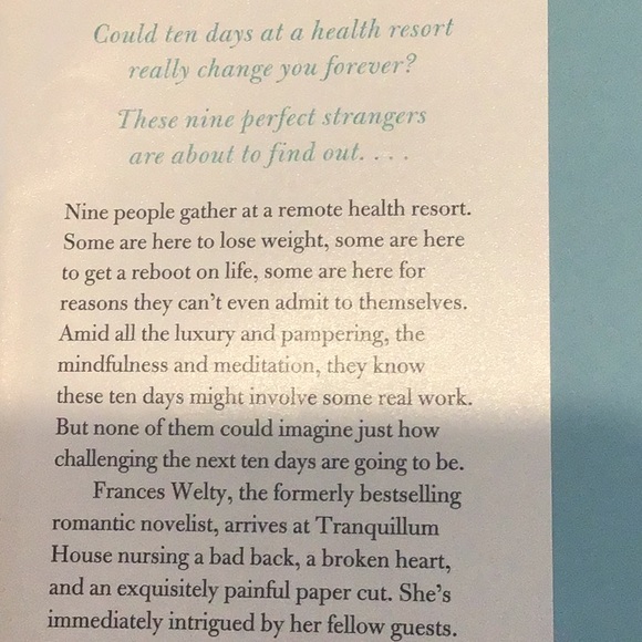 Hard cover book Nine perfect Strangers - Picture 3 of 7